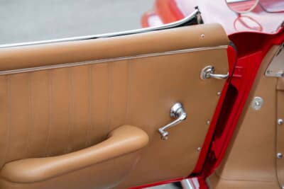 132万5000ドル（邦貨換算約2億670万円）で落札されたメルセデス・ベンツ「300SL ロードスター」（C）Courtesy of RM Sotheby's