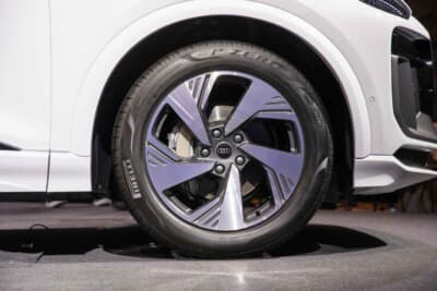 アウディ Q6 e-tron：タイヤサイズは255/50R20