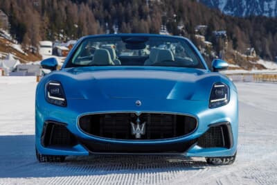 マセラティ グランカブリオ トロフェオ ONE of ONE–THE I.C.E.:ボディカラーはアイスリキッド トライコートを採用