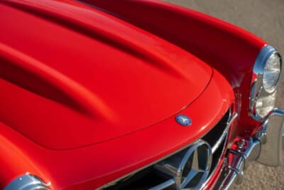 132万5000ドル（邦貨換算約2億670万円）で落札されたメルセデス・ベンツ「300SL ロードスター」（C）Courtesy of RM Sotheby's