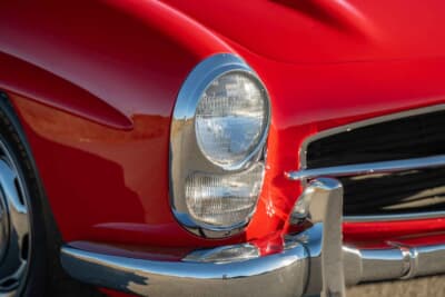 132万5000ドル（邦貨換算約2億670万円）で落札されたメルセデス・ベンツ「300SL ロードスター」（C）Courtesy of RM Sotheby's