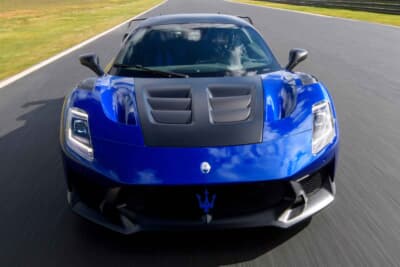 マセラティ GT2 ストラダーレ：2020年に登場したMC20のレーシングモデル「GT2」の公道仕様。レーシングカーのパフォーマンスとカタログモデルの快適性やクオリティを併せ持つ