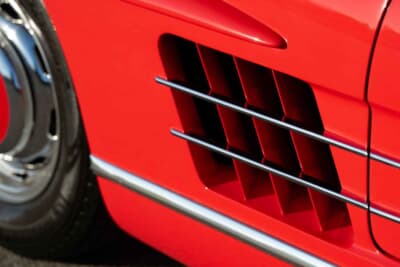 132万5000ドル（邦貨換算約2億670万円）で落札されたメルセデス・ベンツ「300SL ロードスター」（C）Courtesy of RM Sotheby's