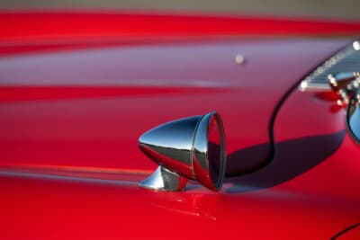 132万5000ドル（邦貨換算約2億670万円）で落札されたメルセデス・ベンツ「300SL ロードスター」（C）Courtesy of RM Sotheby's