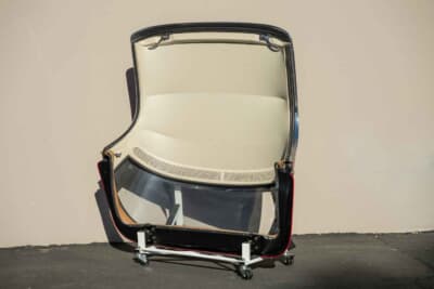 132万5000ドル（邦貨換算約2億670万円）で落札されたメルセデス・ベンツ「300SL ロードスター」（C）Courtesy of RM Sotheby's