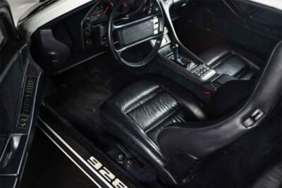 14万3750ユーロ(邦貨換算約2300万円)で落札されたポルシェ「928 S4 クラブスポーツ プロトタイプ」(C)Courtesy of RM Sotheby's