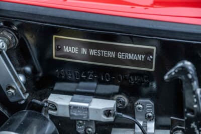 132万5000ドル（邦貨換算約2億670万円）で落札されたメルセデス・ベンツ「300SL ロードスター」（C）Courtesy of RM Sotheby's