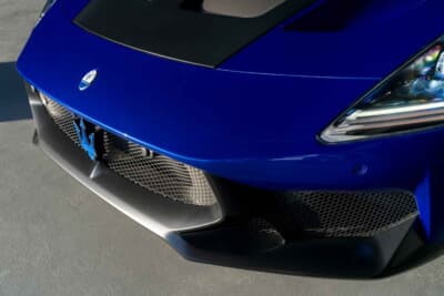 マセラティ GT2 ストラダーレ：フロントまわりは空力性能などを向上させるためデザインが変更されている