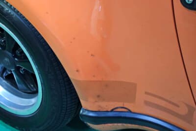 ポルシェ 911ターボ：当初からボディには深刻な錆や腐食などはなく、細かい傷などを残しつつもオリジナルペイントを残している