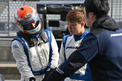 山中／小高コンビが、各セクションを担うチームクルーらと積極的にコミュニケーションを図る事を心掛けていた姿が非常に印象的