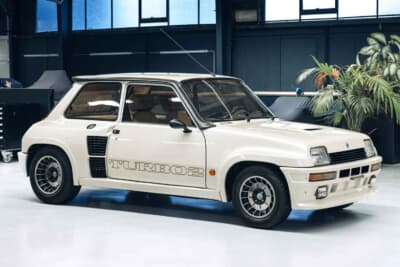 10万3500ユーロ（邦貨換算約1670万円）で落札されたルノー「5 ターボ2」（C）Courtesy of RM Sotheby's