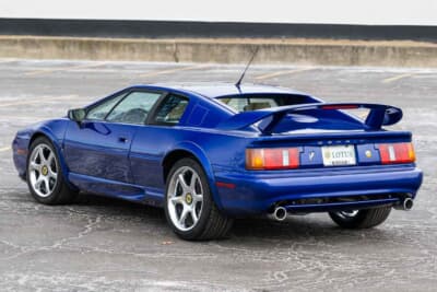 15万1200ドル（邦貨換算約2255万円）で落札されたロータス「エスプリV8」（C）Courtesy of RM Sotheby's