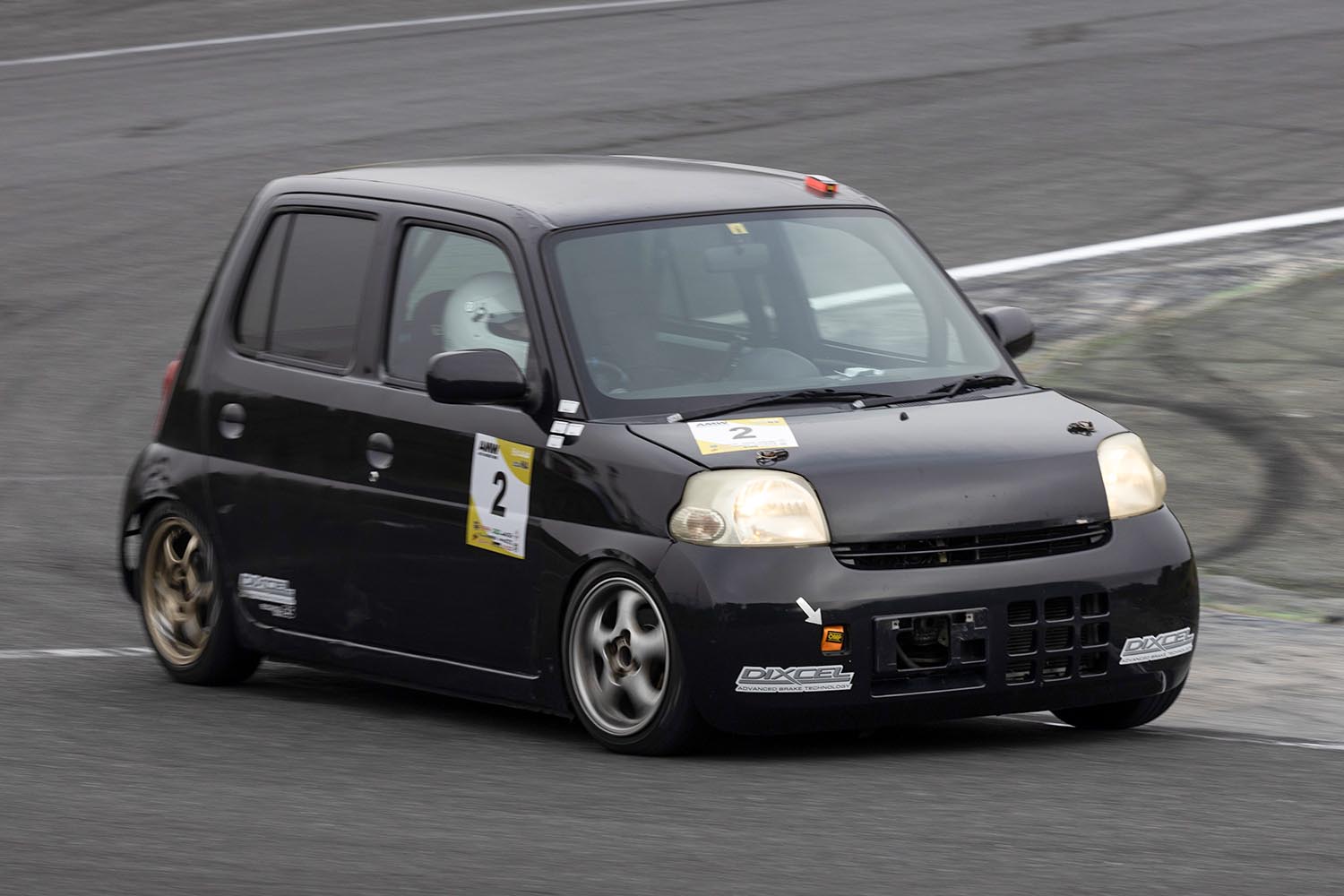 エッセ 軽カーだけのレースで王座に輝いたダイハツ「エッセ」はリーズナブル