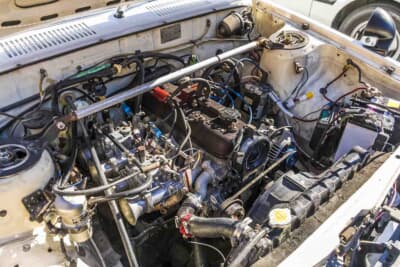 トヨタ 70系 カローラ：1.5L の3A-U型エンジンを搭載する。加工カムを組み込み、ヘッドもチューニング済み