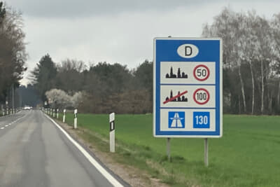 フランスから続くドイツの国道です