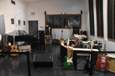 チェス・レコード2階のスタジオB。歴史的名盤が数多く録音された