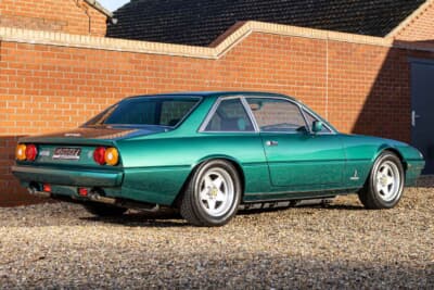 9万2000ユーロ（邦貨換算約1470万円）で落札されたフェラーリ「400i オートマチック」（C）Bonhams