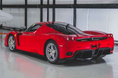 550万ドル～650万ドル（邦貨換算約8億2500万円〜9億7500万円）で現在も販売中のフェラーリ「エンツォ フェラーリ」（C）Courtesy of RM Sotheby's