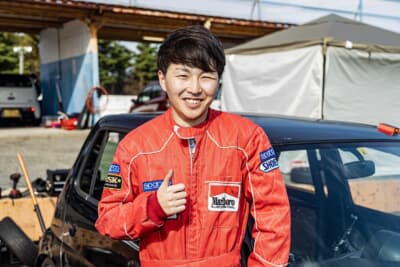 ドリフトも得意な中田一平選手。それだけに雨天のレースでもマシンコントロールには自信がある