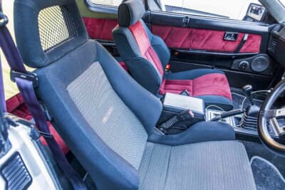 日産R30型 スカイライン 2000ターボインタークーラーRS:運転席のみレカロシートに変更している