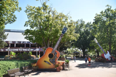カントリーの聖地、グランド・オール・オプリ。巨大モールの一画にある
