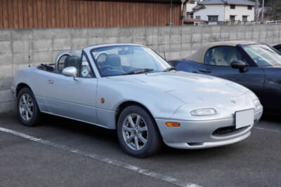 ユーノス ロードスター：前田さんの愛車は新車から35年間ワンオーナーで大事にしている1989年製