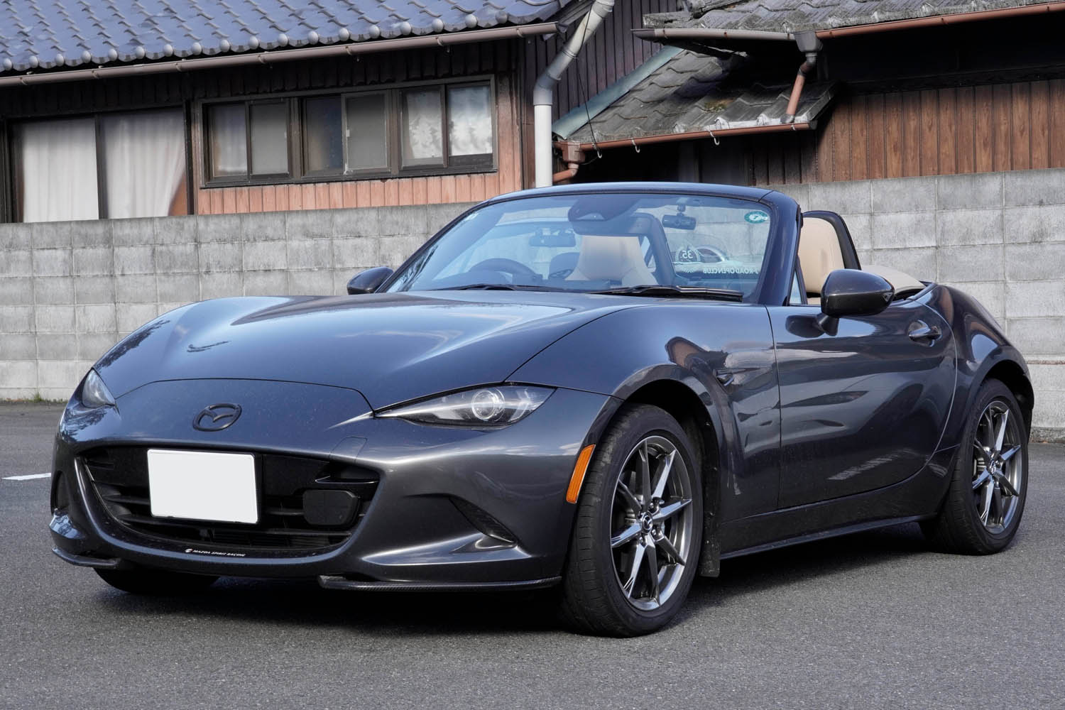 02_AMW_250406_Mazda_Roadster_s