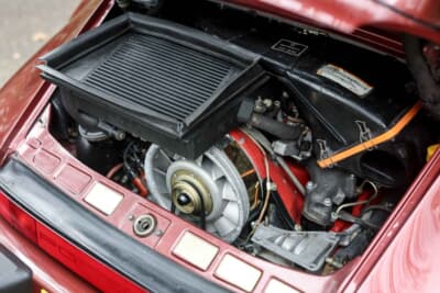 26万2500ユーロ（邦貨換算約4230万円）で落札されたポルシェ「911ターボ フラッハバウ」（C）Courtesy of RM Sotheby's