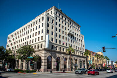 パサデナ市内の目抜き通りはルート66となっている