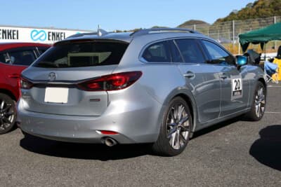 マツダ 3代目 アテンザワゴン:ステーションワゴンとしてのスタイリングも美しい