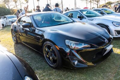 TOYOTA 86：バランス良くローダウンされていて、ホイールのツラ具合もバッチリだ