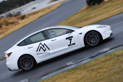 7号車の成績は予選4位、決勝4位（クラス2位）となった