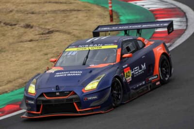 HELM MOTORSPORTS GT-R