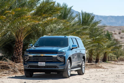 ハーツ・レンタカーからレンタルしたのはシボレー サバーバンの最新モデル