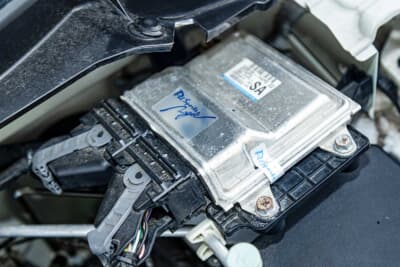 スズキ HA36型 アルト:ECUはパルスポーツ製。スズキ HA36型 アルトでのレースは交換が必須といえる