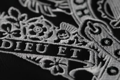 アストンマーティン英国王の任命により、王室御用達認定(ロイヤルワラント)を授与した