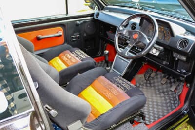 ホンダ シティターボ：ステアリングはモモチューナー。メーター類はノーマルだ。現在の総走行距離は13万km