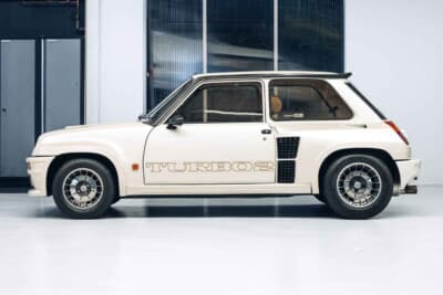 10万3500ユーロ（邦貨換算約1670万円）で落札されたルノー「5 ターボ2」（C）Courtesy of RM Sotheby's