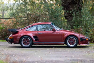 26万2500ユーロ（邦貨換算約4230万円）で落札されたポルシェ「911ターボ フラッハバウ」（C）Courtesy of RM Sotheby's