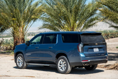 シボレー サバーバンの最新モデルをハーツ・レンタカーからレンタル。エンジンはV8 OHVだ