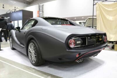 フータン グランド アルバイシン：一目で分かる優美な曲線は、脈々と受け継がれてきたフータン・ブランドを象徴するもの