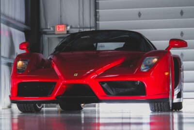 550万ドル～650万ドル（邦貨換算約8億2500万円〜9億7500万円）で現在も販売中のフェラーリ「エンツォ フェラーリ」（C）Courtesy of RM Sotheby's