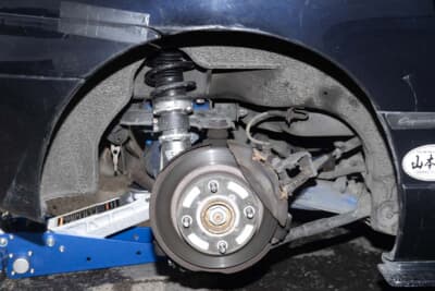 スズキ カプチーノ：車高調はZ.S.S.。パワーが上がっているとはいえ、ブレーキはパッドだけで十分だ