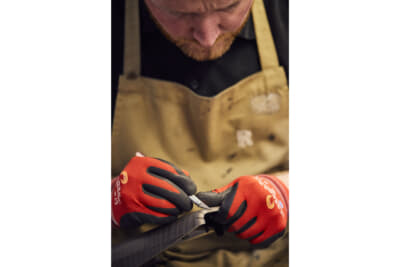 ロールス・ロイスにおいて視認できる木製部品は、すべてベニア板を使用して製造されている