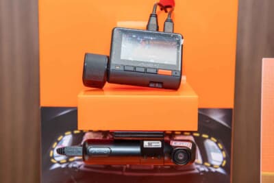 前方4K、後方2K、車両側方2K対応のMiVue DR50