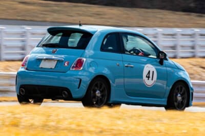 アバルト 500：このクルマに出会う前には、曰く「人生に疲れて」なにか生活が変わるようなものを求めていた