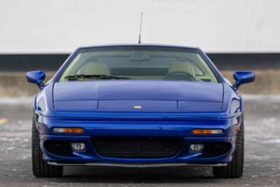 15万1200ドル（邦貨換算約2255万円）で落札されたロータス「エスプリV8」（C）Courtesy of RM Sotheby's