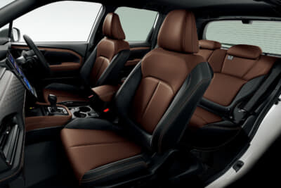 スバル フォレスター:シートは構造を見直し、座り心地を高めたフロントシートを採用