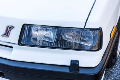 日産R30型 スカイライン 2000ターボインタークーラーRS:薄型のヘッドライトが特徴