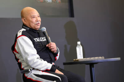 マツダを代表するプロレーシングドライバーと言えば、ミスタール・マンこと寺田陽次郎氏。トークショーは大盛況